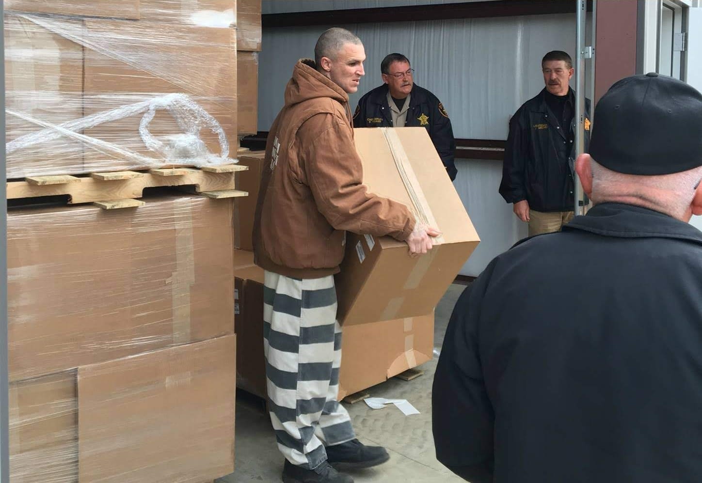 10,000 blankets for homeless